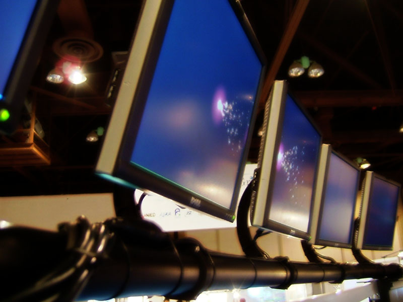 Aluminum LCD Arm Detail :: Peter Allen, XRDI